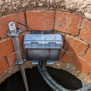 Zisterne-Ultraschall-Fuellstand-Sensor-Rohr